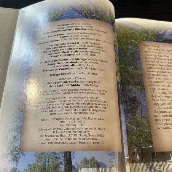 Vtg Afghan Sentiments Crochet Pattern Book Hardcover The Needlecraft Shop 1998 - Picture 3 of 9